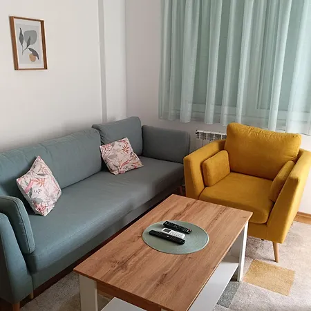 Eight - Apartment Pirot